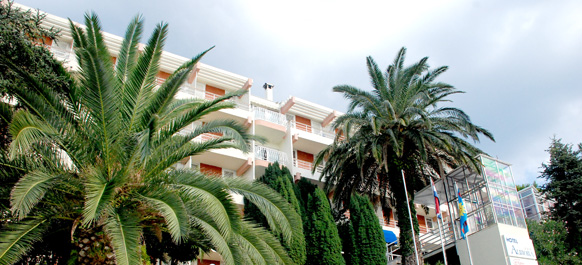 Hotell Aurora/ Podgora 3 Hotell Aurora/ Podgora 3